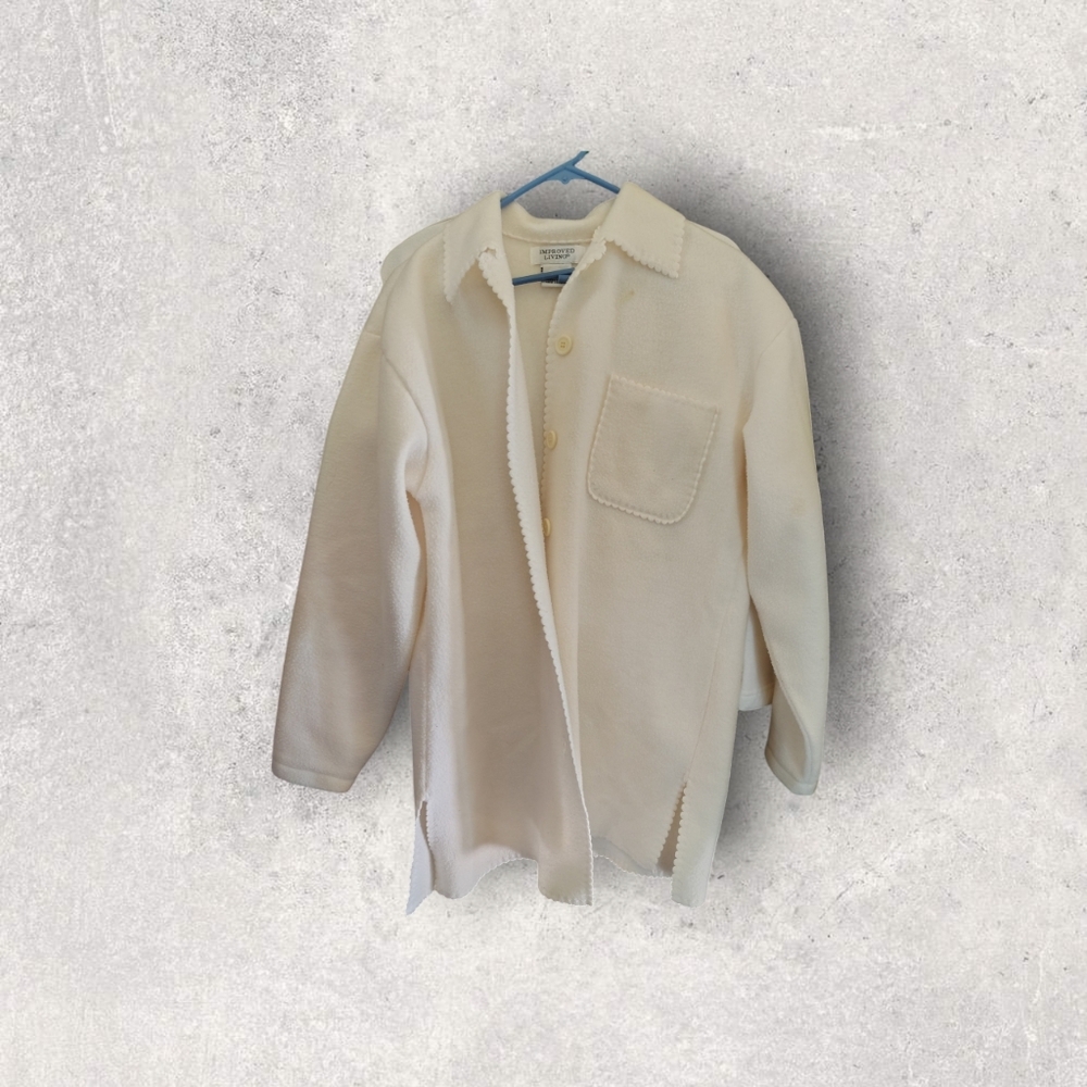 Improved living size medium women's 100% polyester vintage button down pea coat